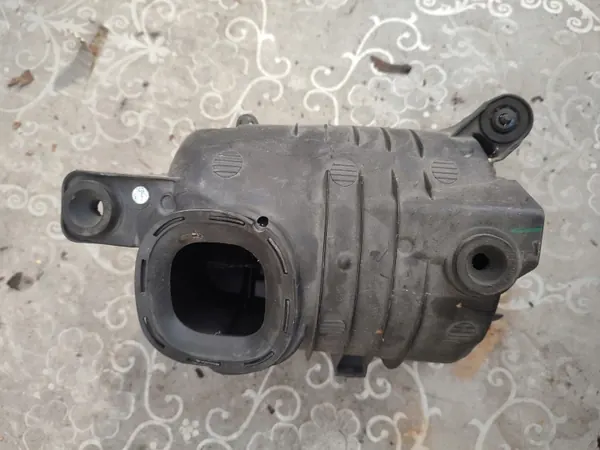 Luftfilterhus OEM 1K0129607AJ för Volkswagen Jetta image 5