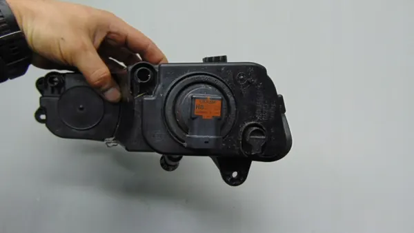 Gebruikte Volkswagen mistlamp OEM 3AA 941 662G image 4
