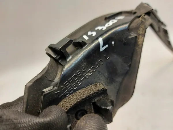 Lexus IS300H vänster vindrutslist OEM 75552-53040 image 6