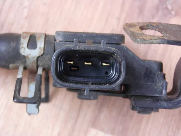 Toyota OE 89481-20030 sensor de pressão de escape image 3
