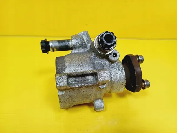 Bomba de direção assistida VW Golf III 1.4B 1H0422155E image 7