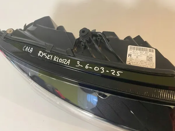 Refletor de Farol Direito Skoda Fabia III Lift 6v1941016D image 4