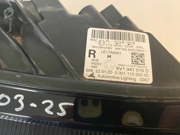 Refletor de Farol Direito Skoda Fabia III Lift 6v1941016D image 5