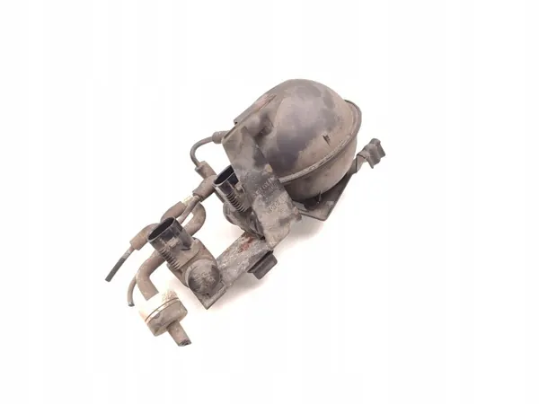 Porsche Cayenne Unterdruckbehälter OEM 7M0129808 3.2L image 4