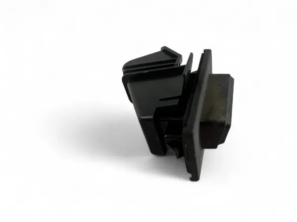 Asa de maletero Mazda 3 Sedán OEM 30286180 Usado image 3