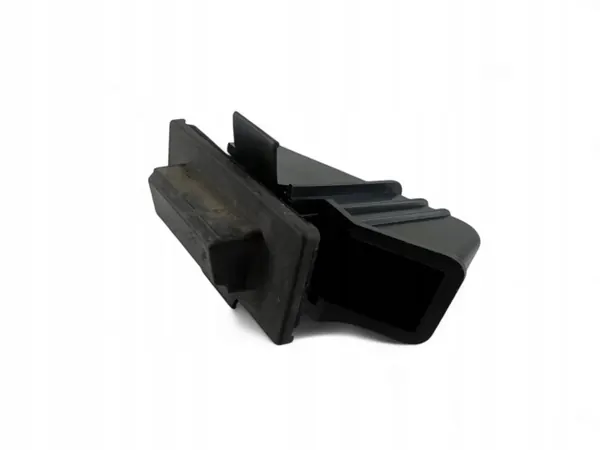 Asa de maletero Mazda 3 Sedán OEM 30286180 Usado image 4