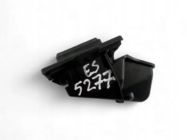 Asa de maletero Mazda 3 Sedán OEM 30286180 Usado image 6