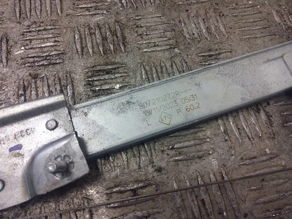 Elevador de vidro dianteiro esquerdo Dacia Duster II 807210272R image 6