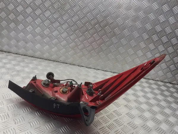 Luz trasera derecha Nissan Tiida 1.6 26550EM00A image 4