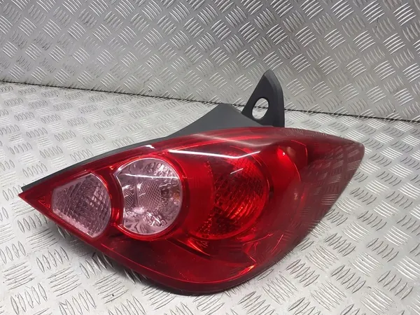 Luz trasera derecha Nissan Tiida 1.6 26550EM00A image 5