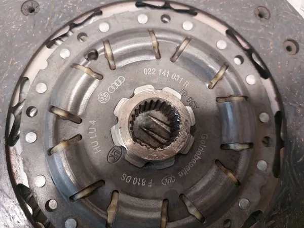 Volante de Dupla Massa VW Golf V 06F105266K image 3