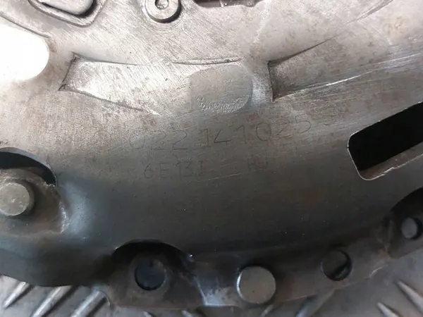 Volante de Dupla Massa VW Golf V 06F105266K image 6