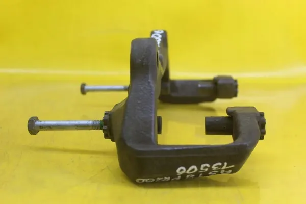 Klemmhalterung vorne links rechts OEM 4527A Audi image 5