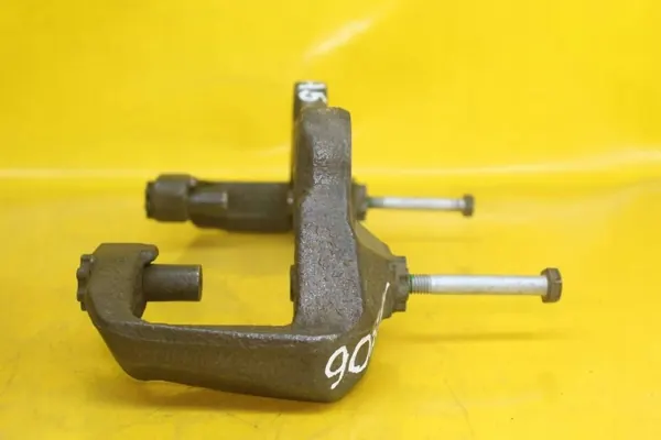 Klemmhalterung vorne links rechts OEM 4527A Audi image 7
