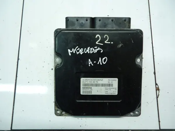 Mercedes Moottorin ECU A2711534979 C W204 1.8K image 2