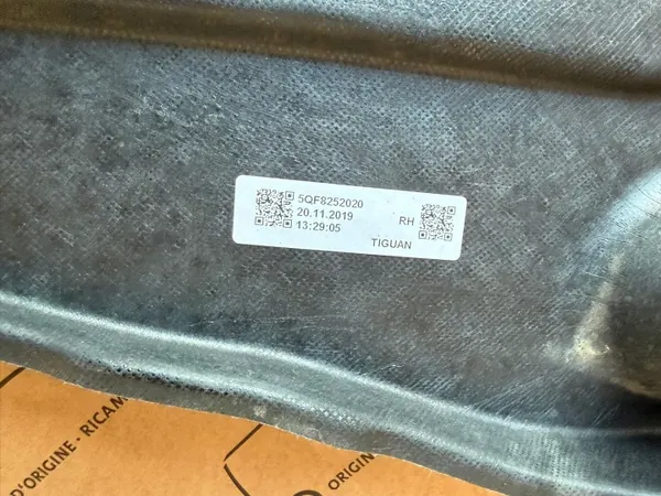 Audi Q3 83A Rechter Onderkast OEM 5QF825202 image 5