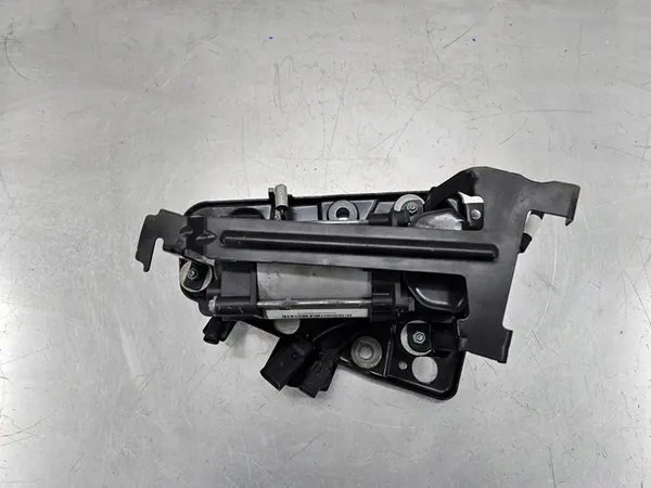 Volvo OE 32315091 Air Suspension Compressor image 2