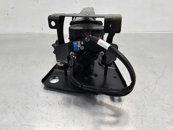 Volvo OE 32315091 Air Suspension Compressor image 3