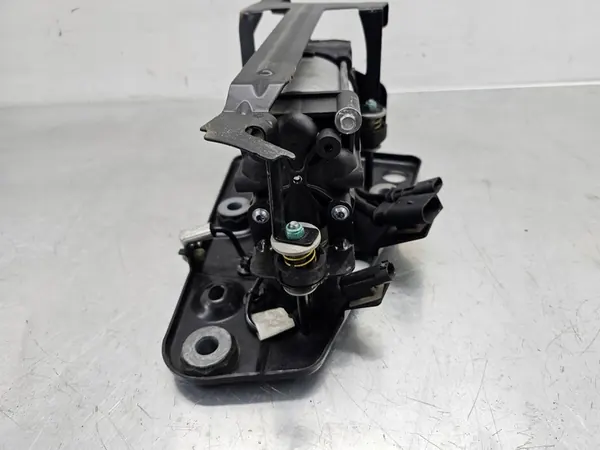 Volvo OE 32315091 Air Suspension Compressor image 5