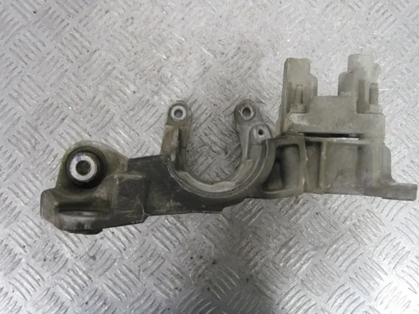 Jaguar Range Rover Fäste OEM K8D2-5K291-AB image 3