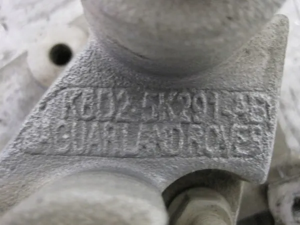 Jaguar Range Rover Fäste OEM K8D2-5K291-AB image 6