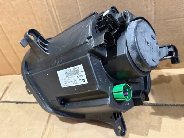 Fiat 500 Lift Halogenstrålkastare Höger OEM 52007766 image 8