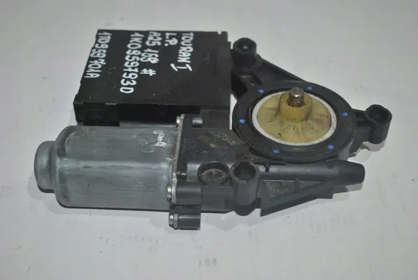 Vasen etuikkunan moottori VW Touran 1T0959701A image 3