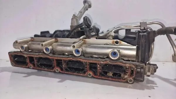 Intake Manifold AUDI A6 Avant 2.7L Diesel 06F133201 image 3