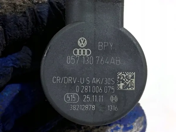 Capteur de pression carburant OEM 057130764AB VW Passat B7 image 4
