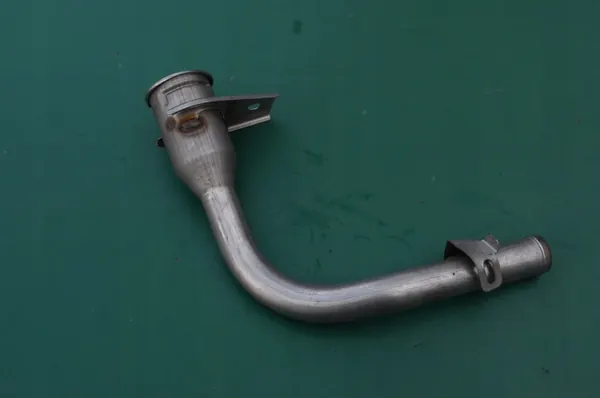 Pescoço de enchimento OEM DG43-9034-AA para Aston Martin image 2