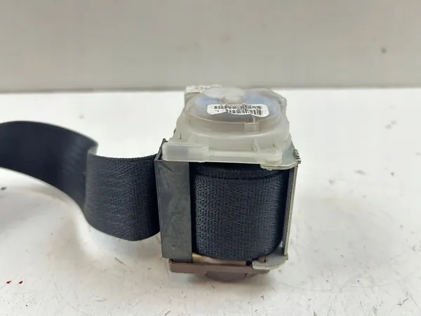 2015 Jeep Grand Cherokee Rear Seat Belt 2455248 image 2