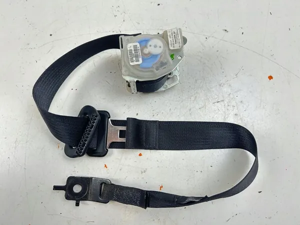 2015 Jeep Grand Cherokee Rear Seat Belt 2455248 image 8