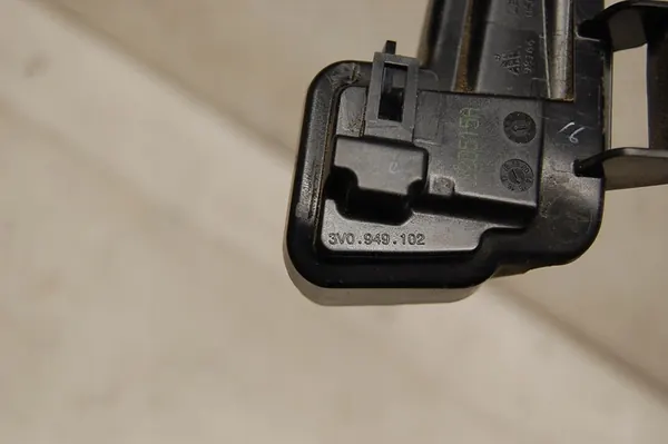 Indicador Direito Skoda Superb 3V0949102 image 4