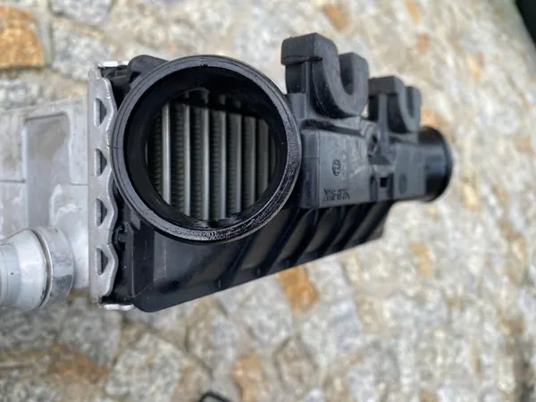 MERCEDES 205 213 Intercooler 2760900214 image 4