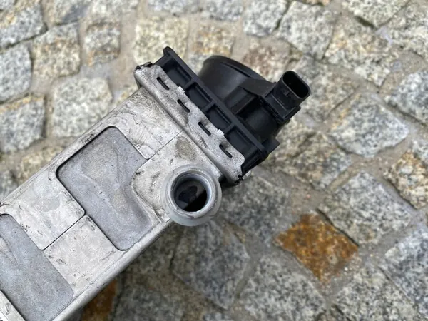 MERCEDES 205 213 Intercooler 2760900214 image 8