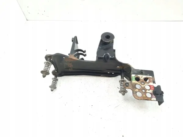 Takapään Ilmajousituksen Kiinnitys image 1