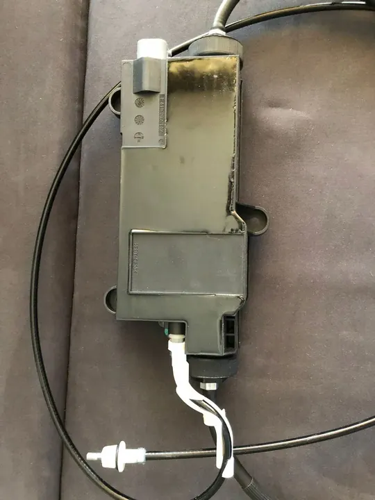 Mercedes-Benz CL C216 2008 Käsijarrumoottori image 6