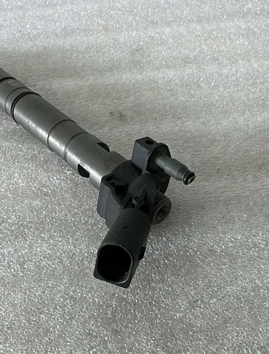 Iniettore 3.0 TDI Volkswagen Phaeton 059130277AN image 2