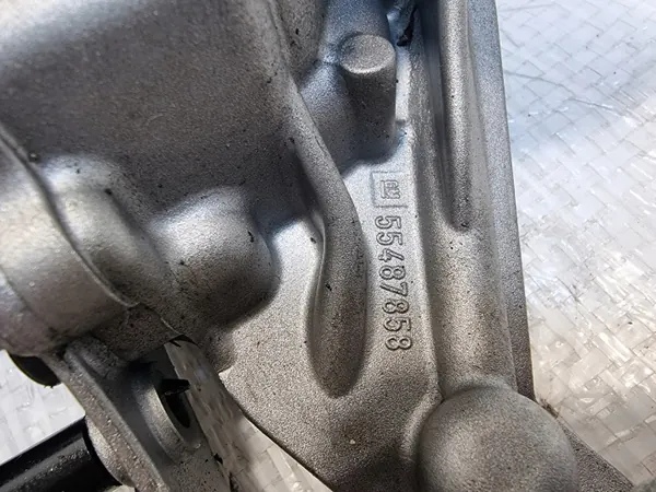 Pompe à huile OEM 55487858 pour Opel Insignia B 1.6 CDTI image 5
