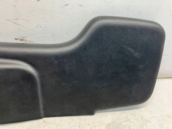 Cubierta reposabrazos consola central Yaris IV Toyota OEM 58911K0020 image 3