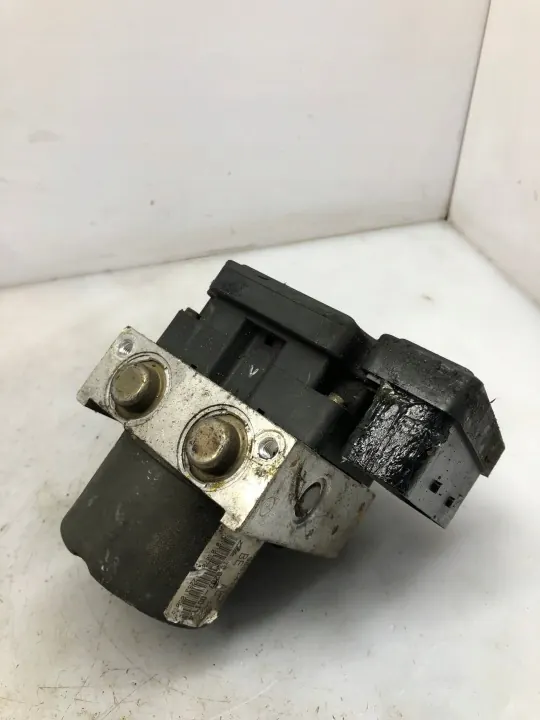 ABS-pompregelaar OEM 9651412080 - Gebruikt image 4
