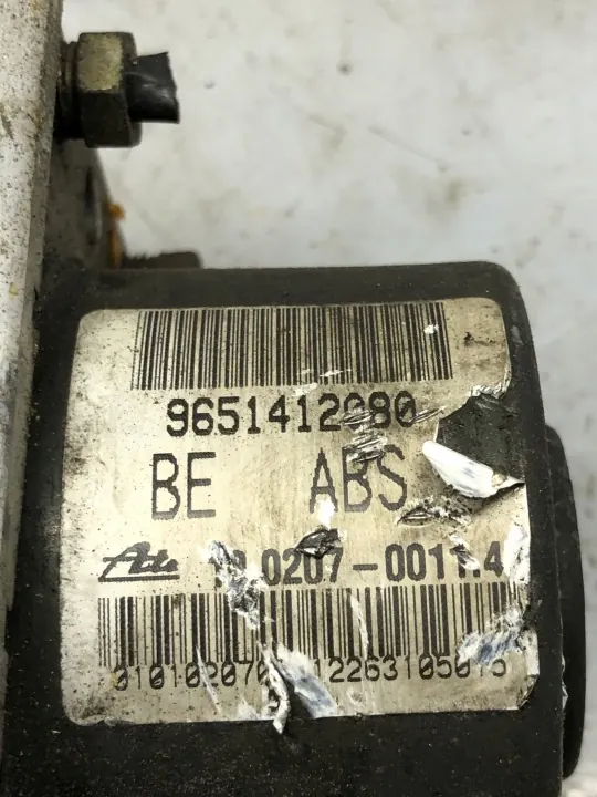 ABS-pompregelaar OEM 9651412080 - Gebruikt image 6