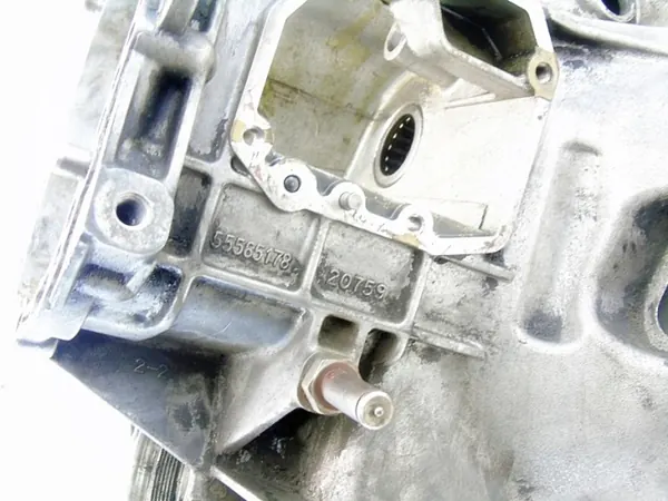 Caja de cambios OEM 55565178 para Opel 1.3 CDTI image 4