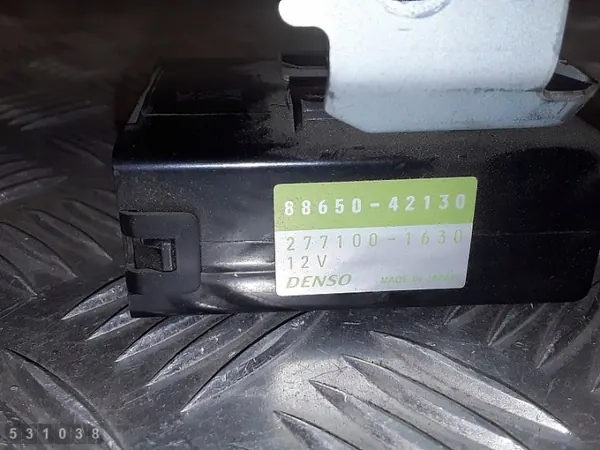 2001 Toyota RAV4 ECU 8865042130 image 4
