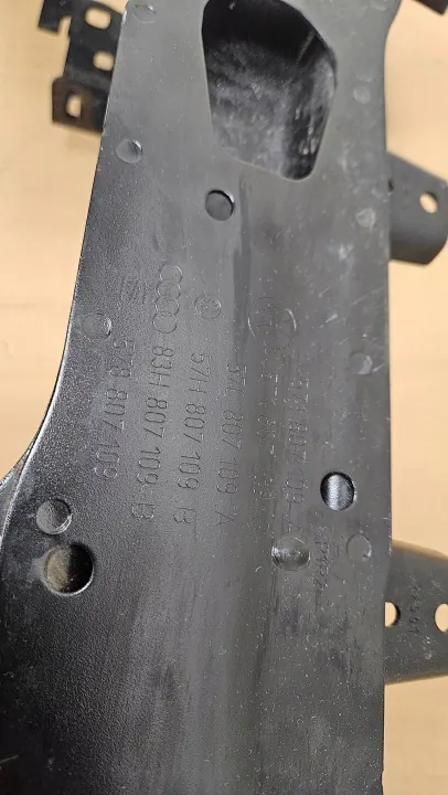 Front-Verstärkungsbalken OEM 571807109A Gebraucht image 9