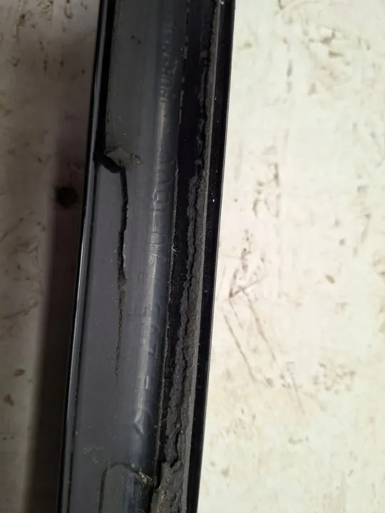 Spoiler de coffre Mercedes W205 Cabrio OEM A2057901600 image 7