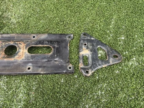 OEM 5801563495 Tvärfjädertäck Iveco Daily Vänster image 4
