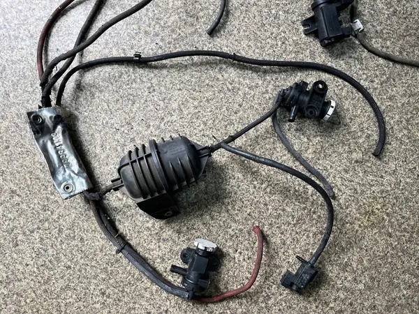 Válvulas de vácuo turbo BMW X5 E70 3.0d 3.5d image 2