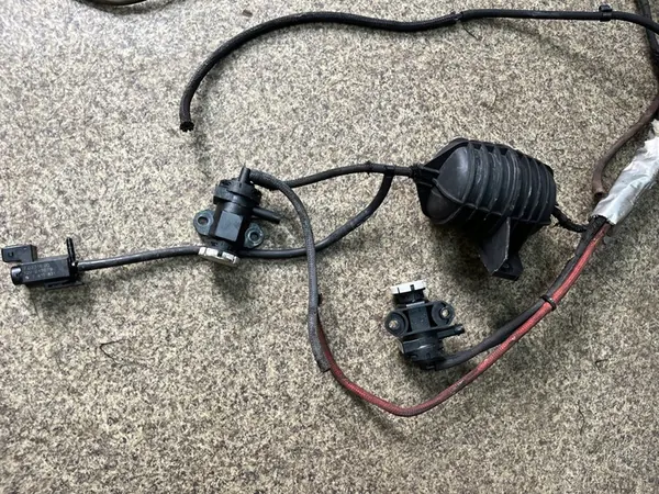 Válvulas de vácuo turbo BMW X5 E70 3.0d 3.5d image 6