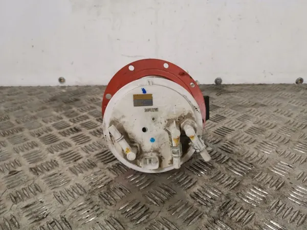 Subaru Kraftstoffpumpe OEM 1019626600 - Gebraucht image 3